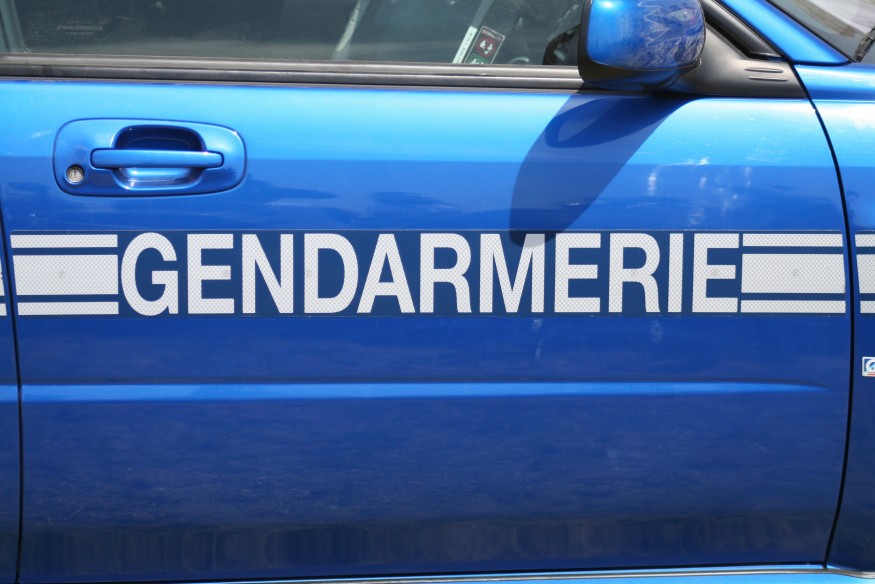 Saint-Pierre-d'Entremont : il s'était retranché chez lui et menaçait sa mère