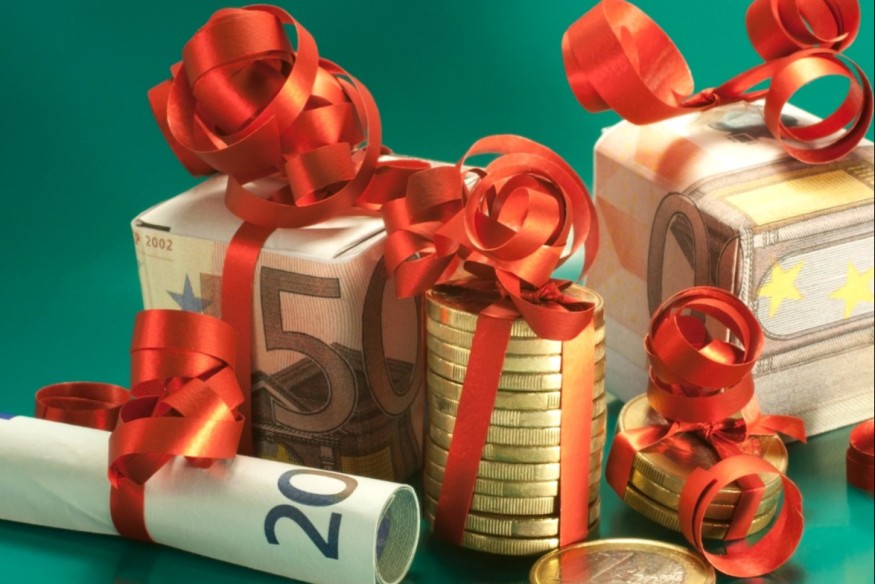 Prime de Noël, impôts, retraites : ce qui va changer en décembre